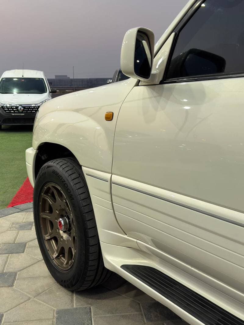 2000 Lexus LX450 thumbnail 5
