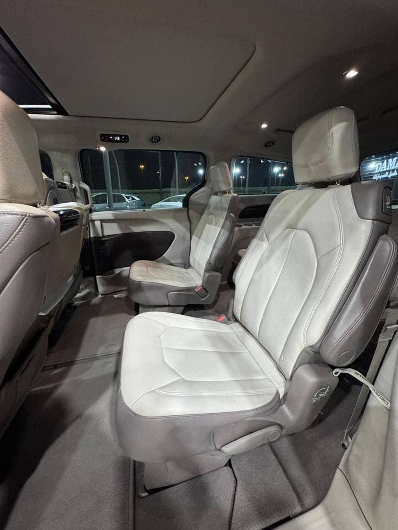 2018 Chrysler Pacifica TOURING L PLUS thumbnail 3