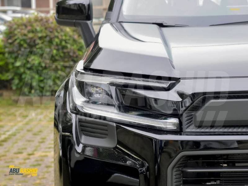 2026 Toyota RAV4 VXR HEV thumbnail 2