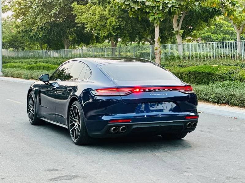2022 Porsche Panamera 4 thumbnail 4