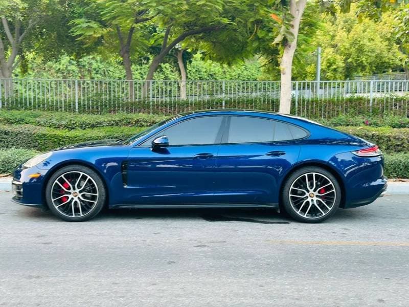 2022 Porsche Panamera 4 thumbnail 5