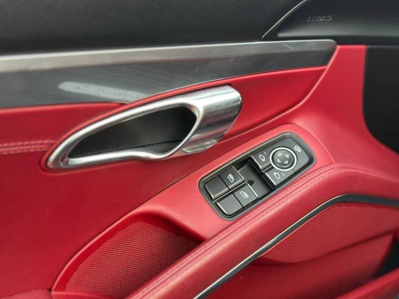 2018 Porsche 718 Cayman S thumbnail 8