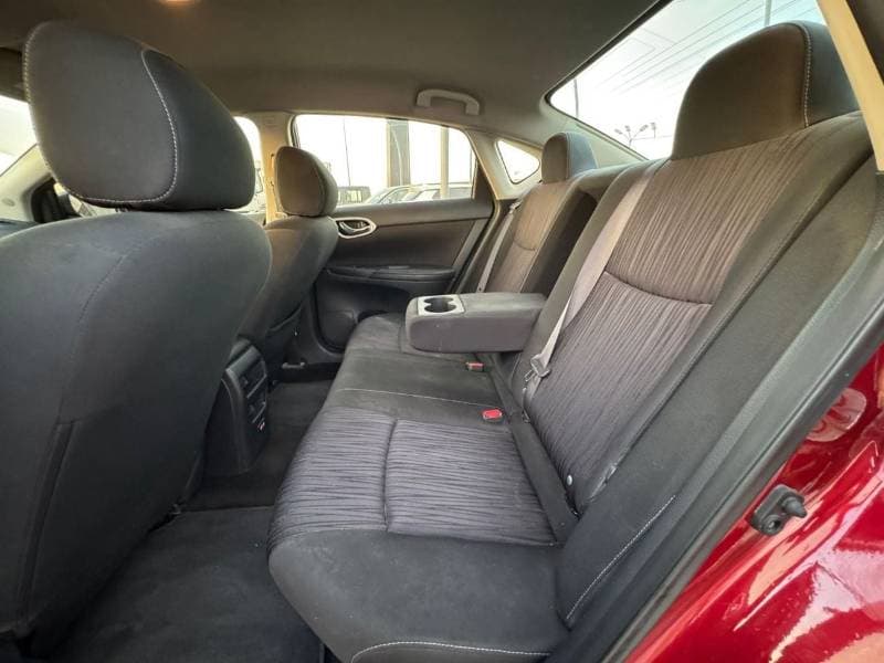2019 Nissan Sentra SV thumbnail 7