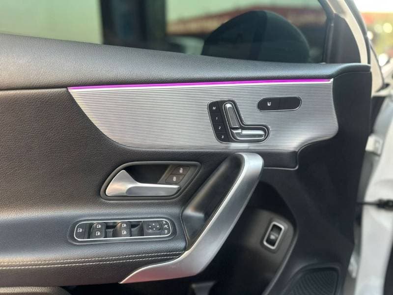 2020 Mercedes Benz A220 STANDARD thumbnail 4