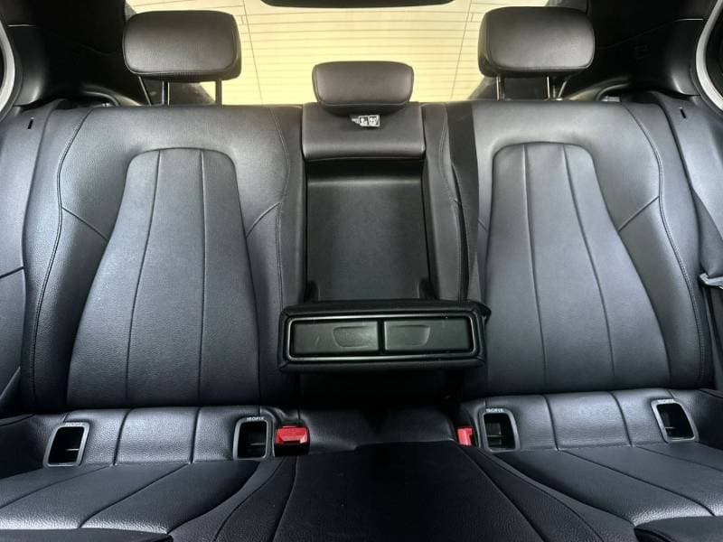 2020 Mercedes Benz A220 STANDARD thumbnail 6