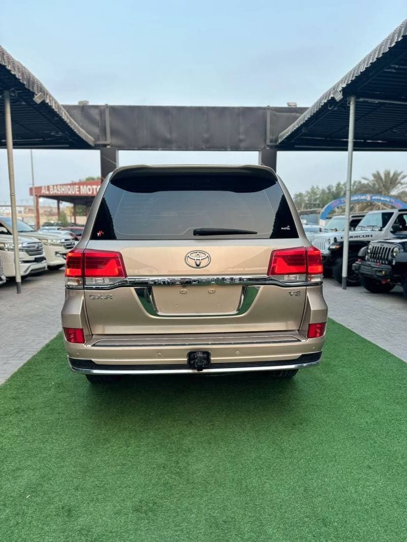 2015 Toyota Land Cruiser GXR thumbnail 7