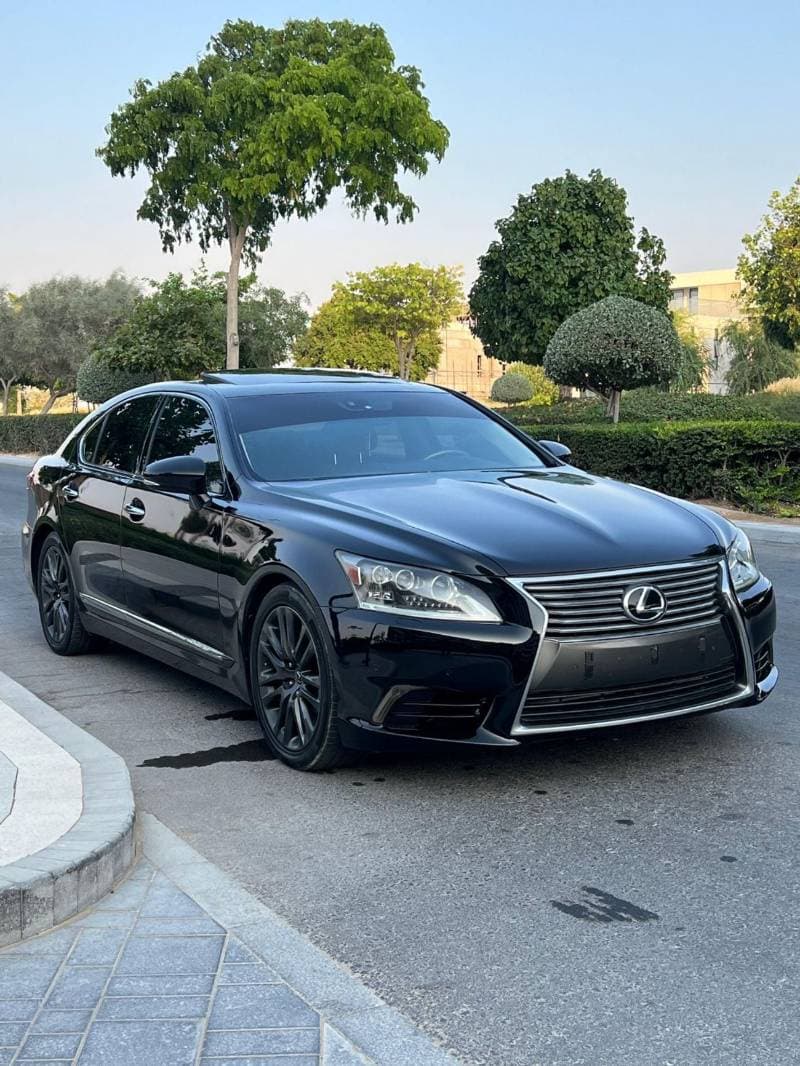 2014 Lexus LS460 LUXURY thumbnail 4
