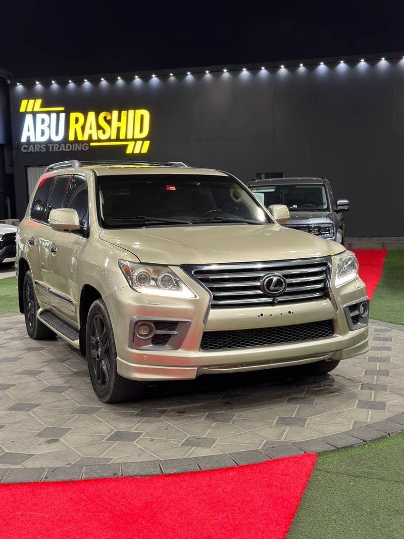 2009 Lexus LX570 thumbnail 2