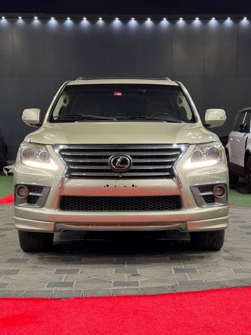 2009 Lexus LX570 thumbnail 3