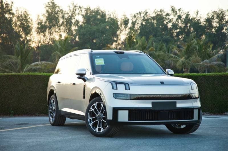 2025 Lynk & Co 900 FLAGSHIP