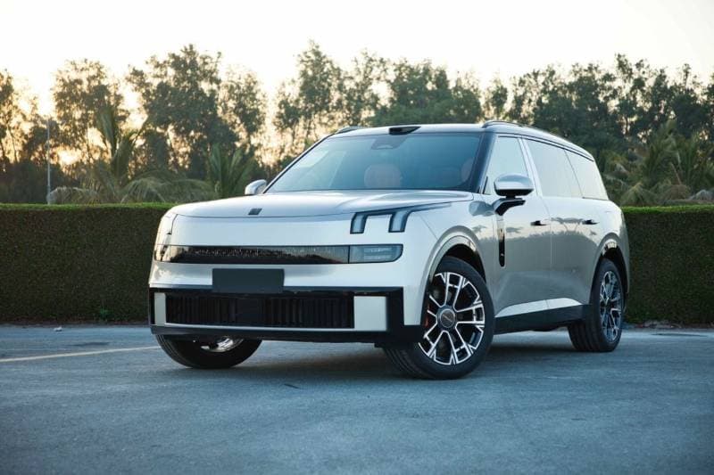 2025 Lynk & Co 900 FLAGSHIP thumbnail 2