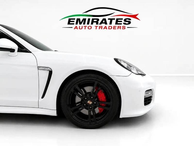 2011 Porsche Panamera 4S thumbnail 4