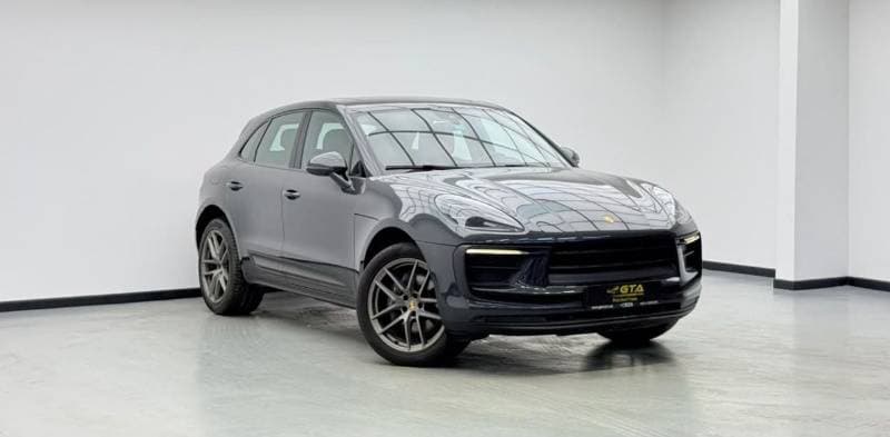 2022 Porsche Macan STANDARD