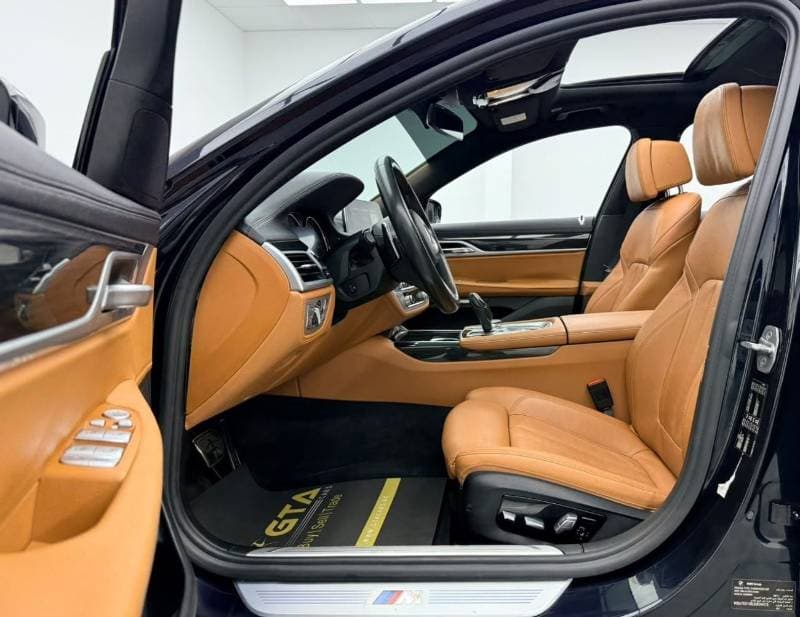 2018 BMW 730Li M SPORT thumbnail 8