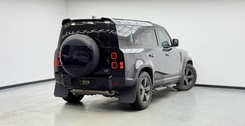 2023 Land Rover Defender 110 HSE P400 thumbnail 4