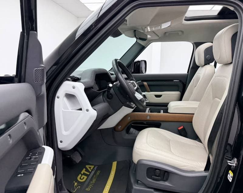 2023 Land Rover Defender 110 HSE P400 thumbnail 8