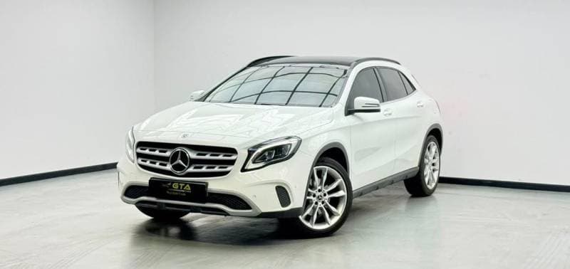 2018 Mercedes Benz GLA220 STANDARD thumbnail 3