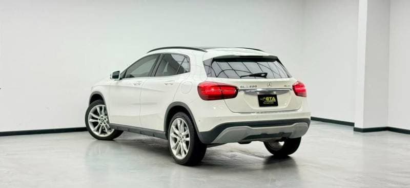 2018 Mercedes Benz GLA220 STANDARD thumbnail 6