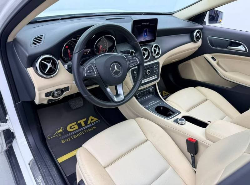 2018 Mercedes Benz GLA220 STANDARD thumbnail 7