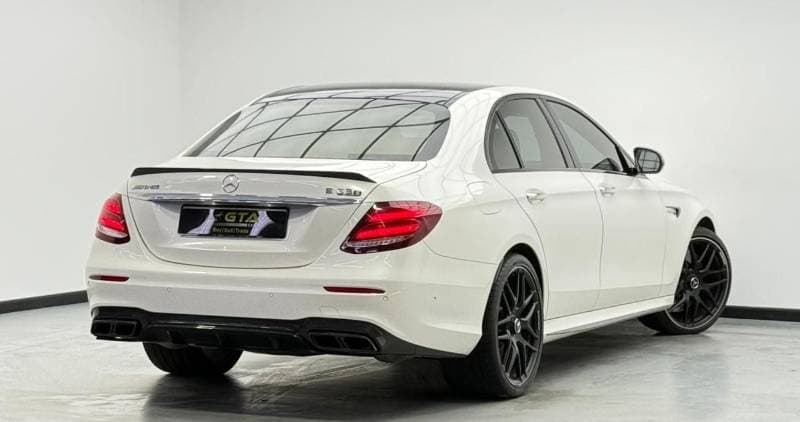 2018 Mercedes Benz E63 AMG S thumbnail 4