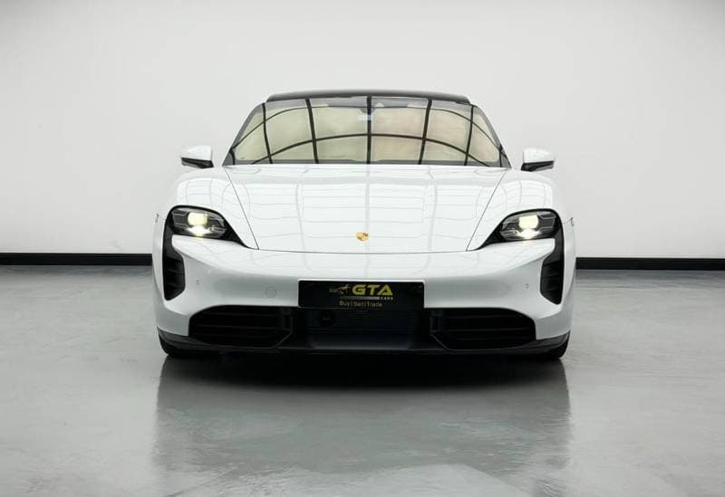 2021 Porsche Taycan TURBO thumbnail 2