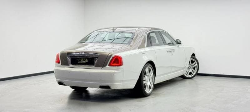 2017 Rolls Royce Ghost SWB thumbnail 3