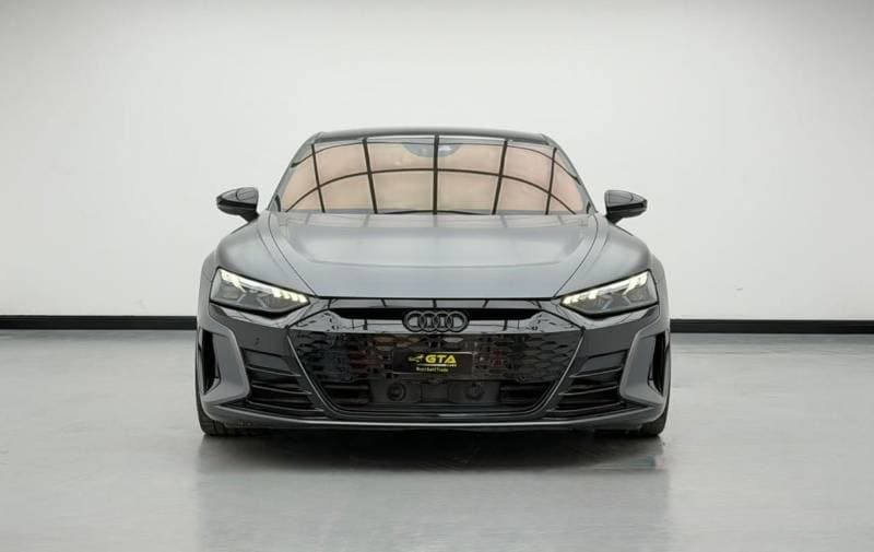 2022 Audi e tron GT RS thumbnail 2