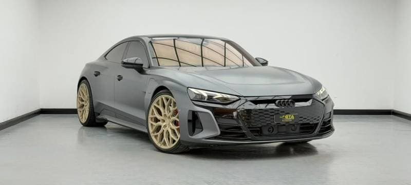 2022 Audi e tron GT RS thumbnail 3