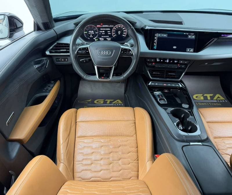 2022 Audi e tron GT RS thumbnail 8