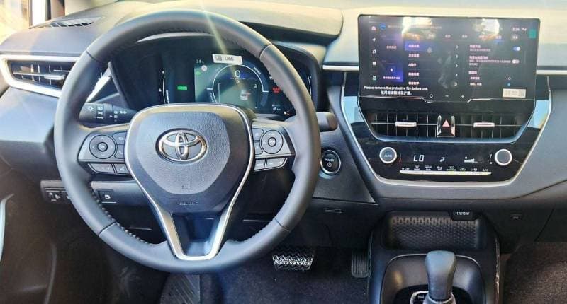 2025 Toyota Corolla XLI EXECUTIVE HEV thumbnail 8