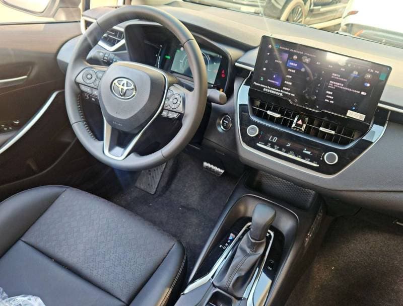 2025 Toyota Corolla XLI EXECUTIVE HEV thumbnail 7