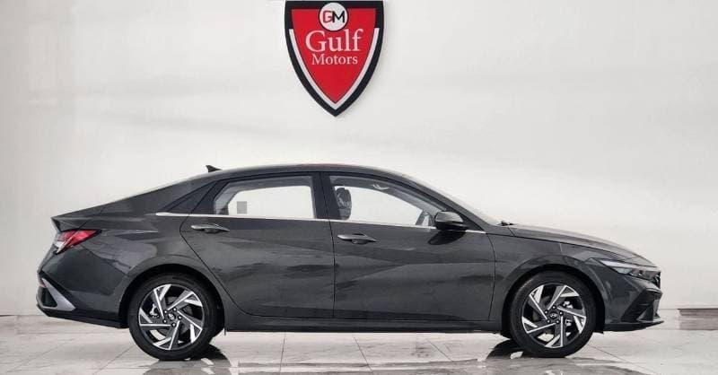 2025 Hyundai Elantra SMART thumbnail 3
