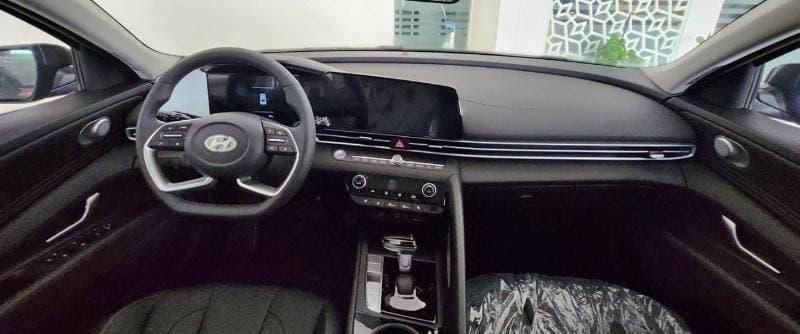 2025 Hyundai Elantra SMART thumbnail 6