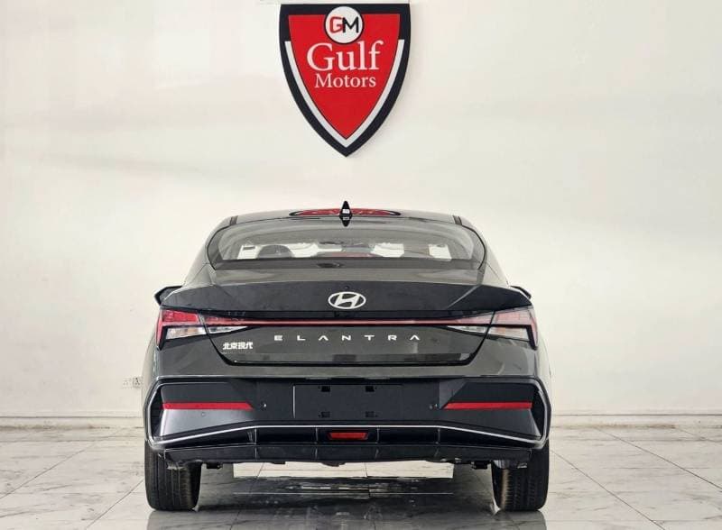2025 Hyundai Elantra SMART thumbnail 5