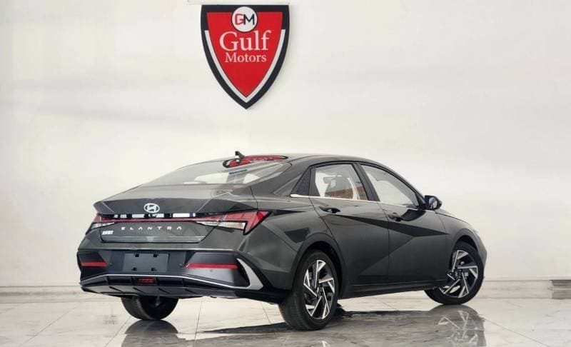 2025 Hyundai Elantra SMART thumbnail 4