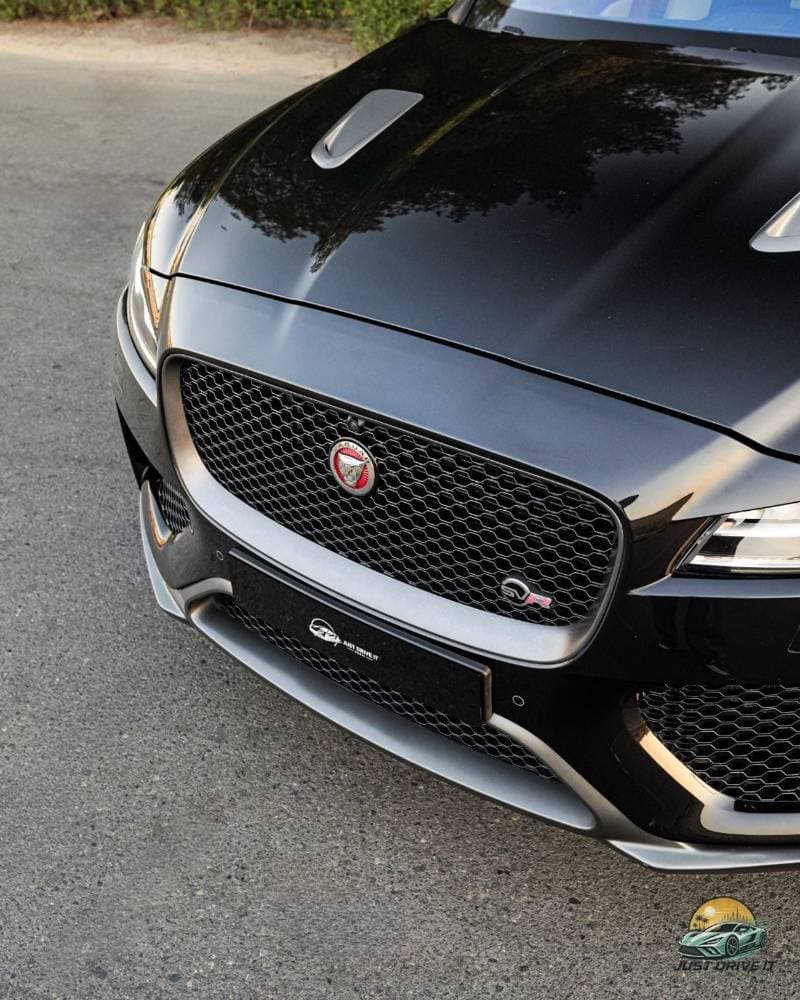 2020 Jaguar F PACE SVR thumbnail 8