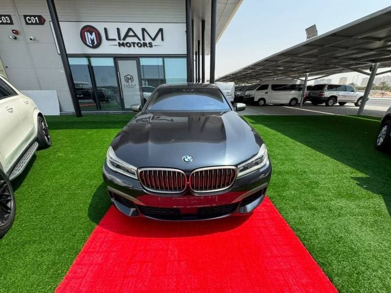 2018 BMW M760Li STANDARD thumbnail 3