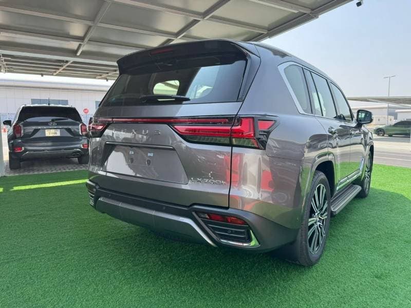 2026 Lexus LX700h SIGNATURE thumbnail 5