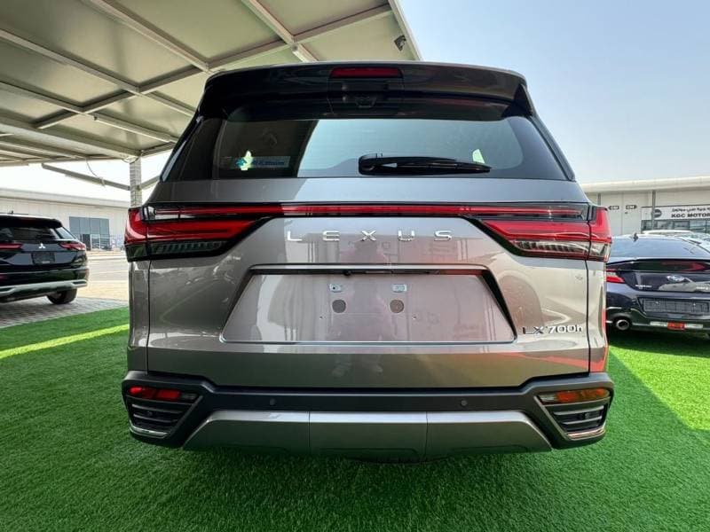 2026 Lexus LX700h SIGNATURE thumbnail 6