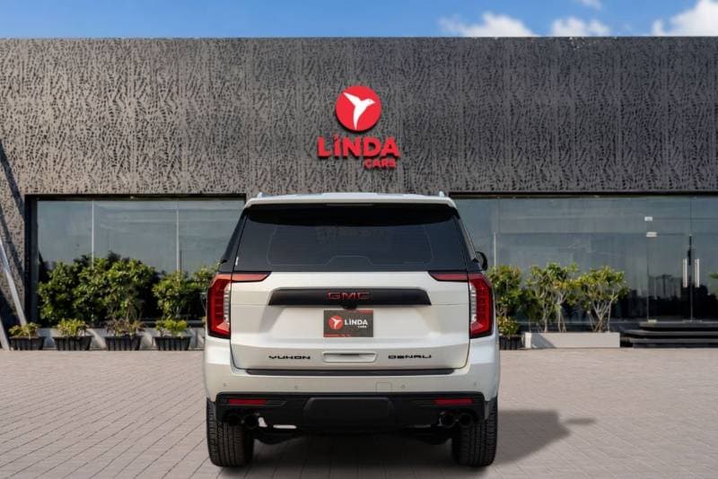 2022 GMC Yukon DENALI thumbnail 4