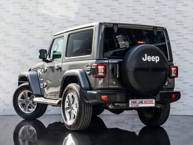 2020 Jeep Wrangler SAHARA thumbnail 2