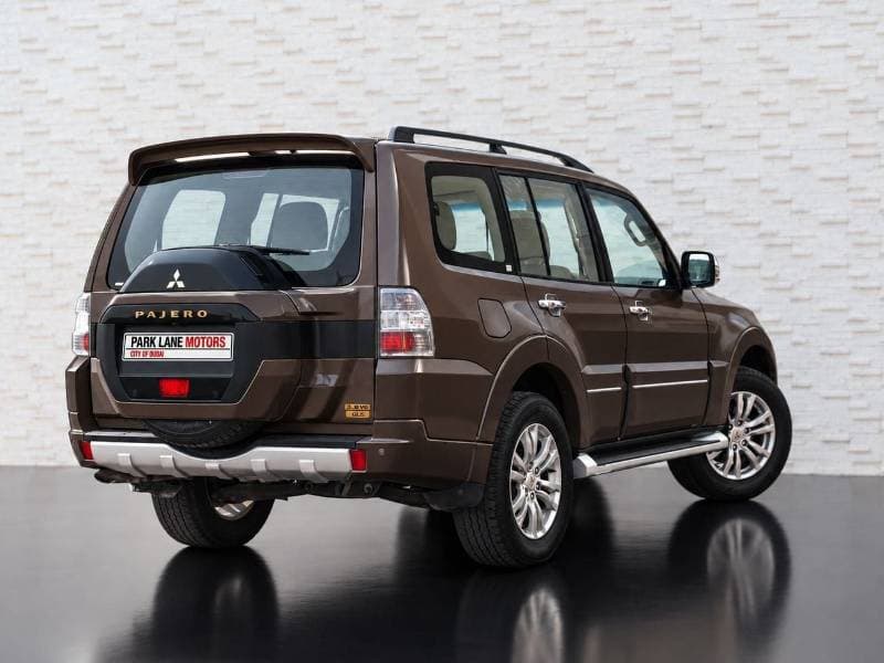 2020 Mitsubishi Pajero GLS H/L PLATINUM PLUS thumbnail 3