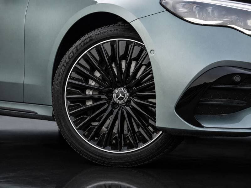 2024 Mercedes Benz E300 AMG thumbnail 7