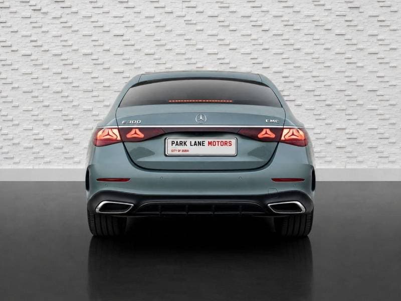2024 Mercedes Benz E300 AMG thumbnail 4