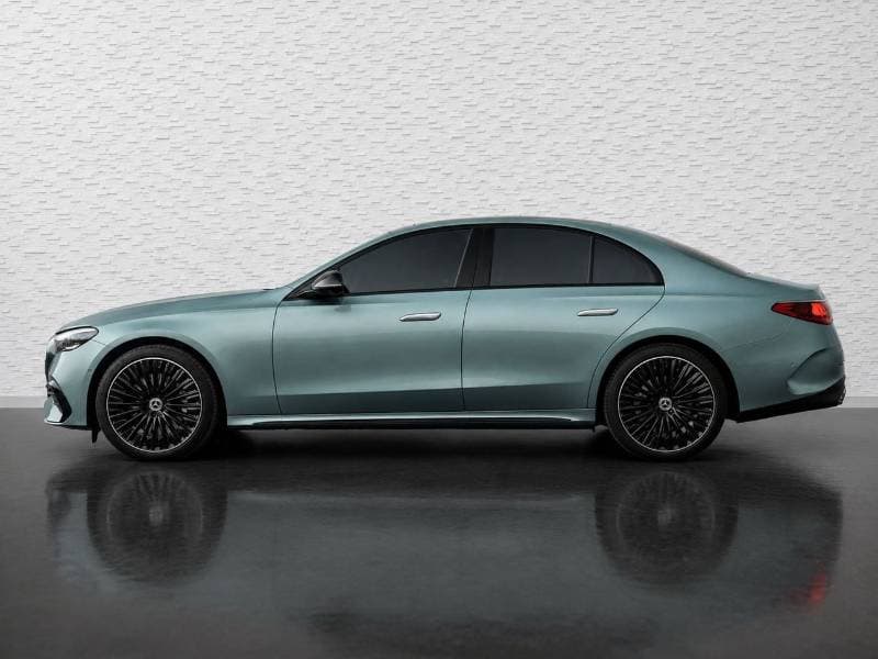 2024 Mercedes Benz E300 AMG thumbnail 8