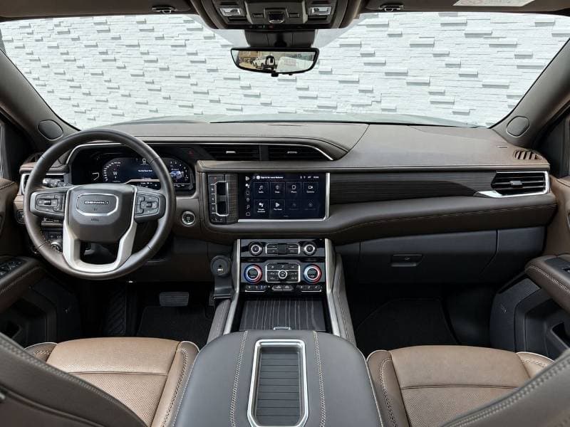 2023 GMC Yukon DENALI thumbnail 7