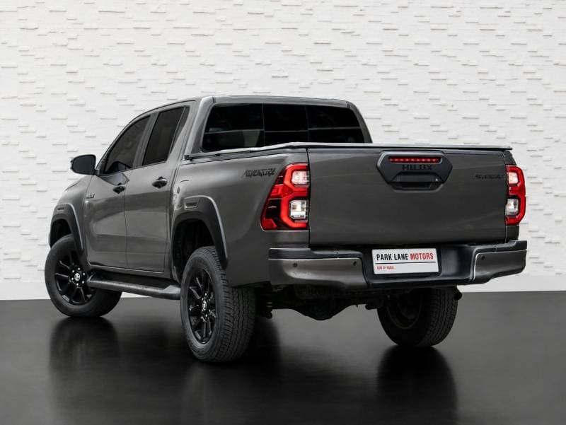 2023 Toyota Hilux ADVENTURE thumbnail 3