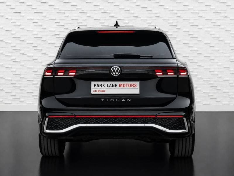2026 Volkswagen Tiguan R LINE thumbnail 4