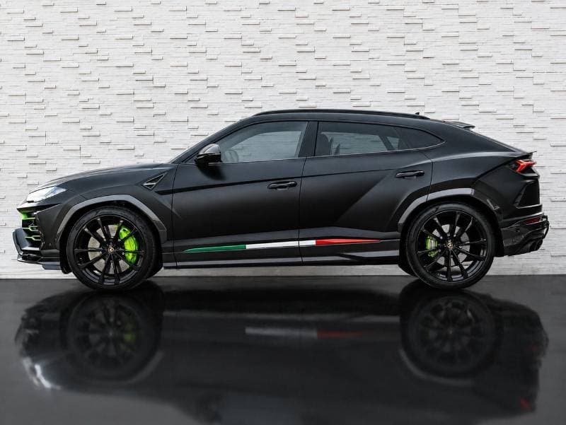 2021 Lamborghini Urus STD thumbnail 5