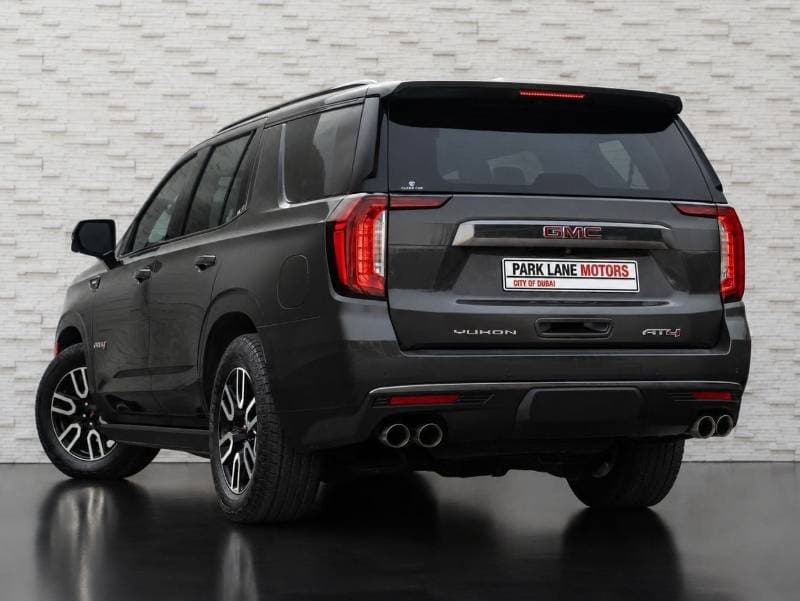 2023 GMC Yukon AT4 thumbnail 2